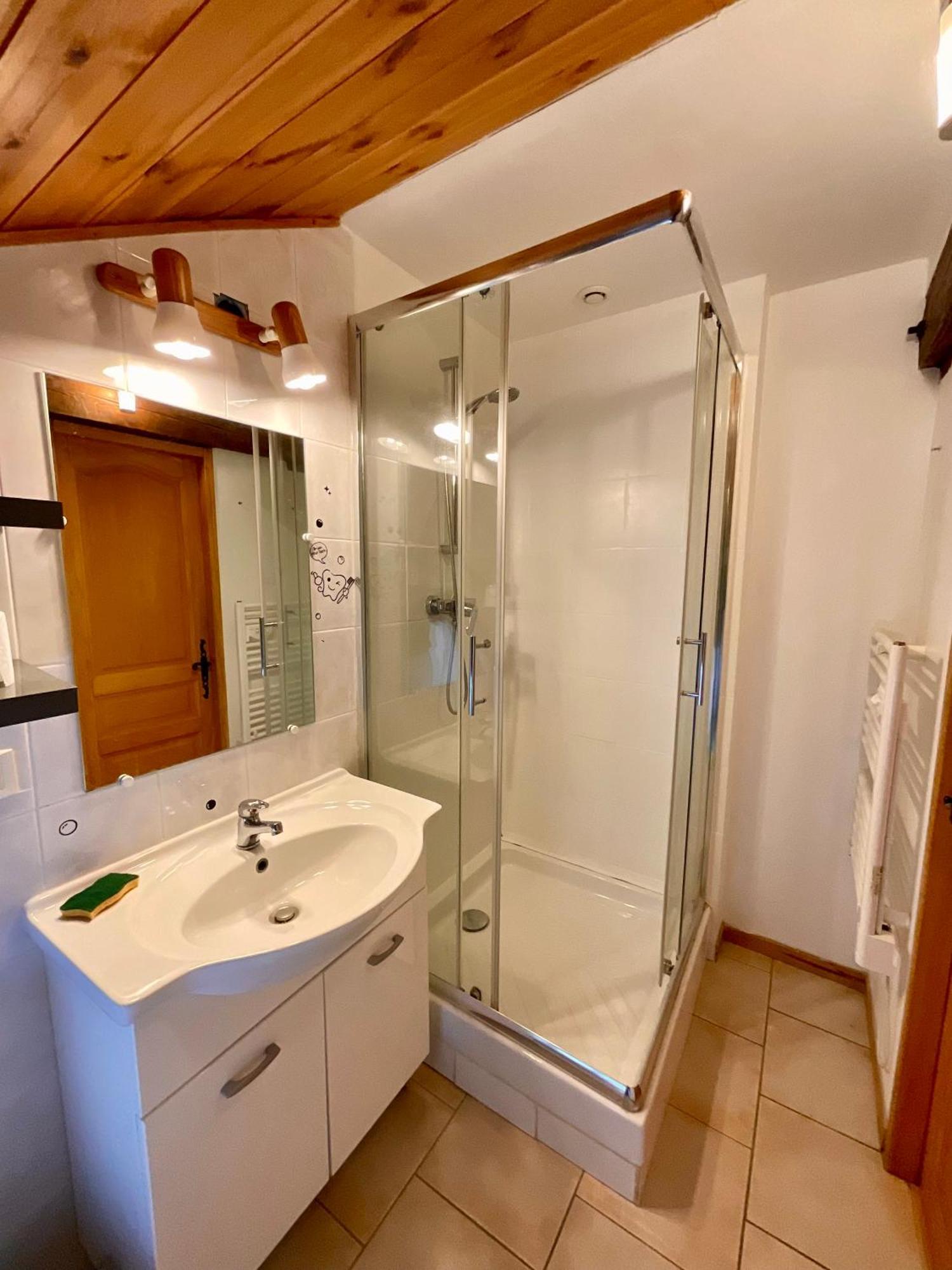 Le Sanctuaire Des Cimes Etoilees Apartment La Roche-des-Arnauds Bagian luar foto