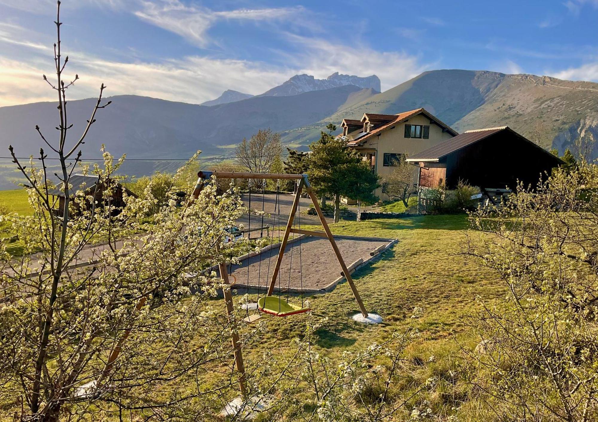 Le Sanctuaire Des Cimes Etoilees Apartment La Roche-des-Arnauds Bagian luar foto